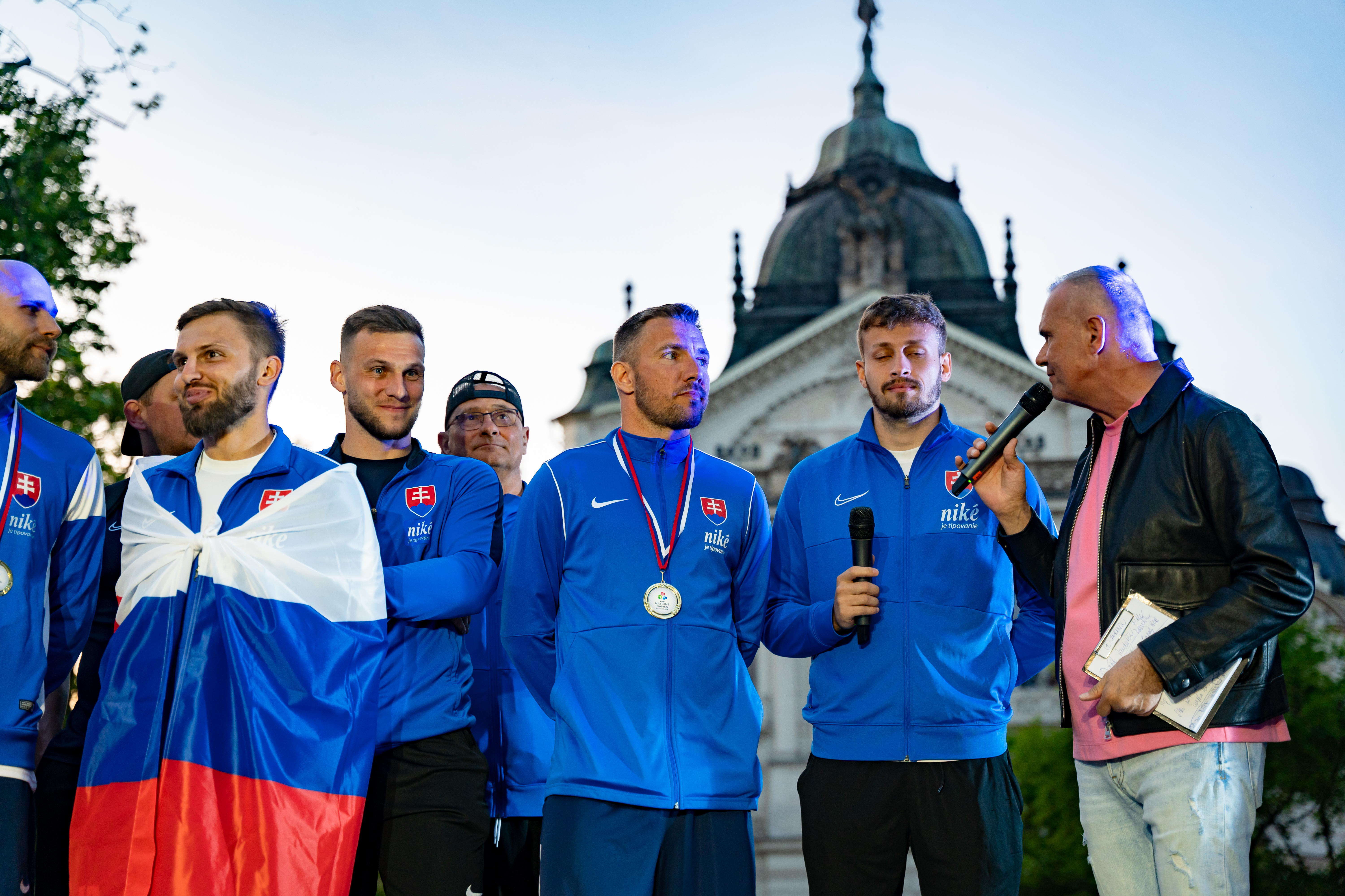 Slovenska reprezentacia zdravi Kosice-12